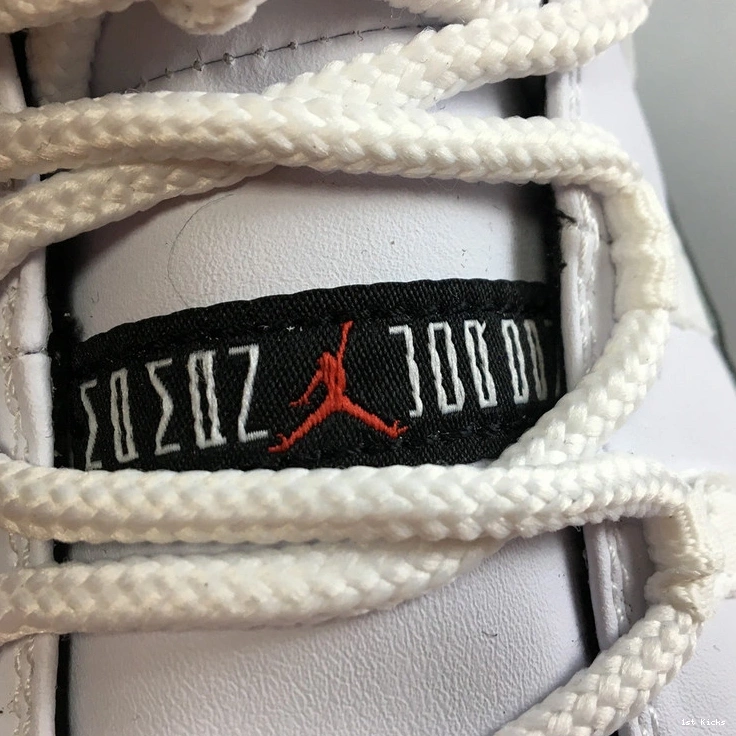 Bred AV2187-160 Retro 11 Concord  Low Jordan 1226